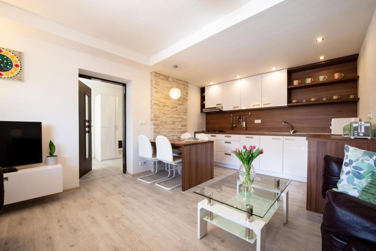 Apartman Mandala Banská Bystrica Buitenkant foto